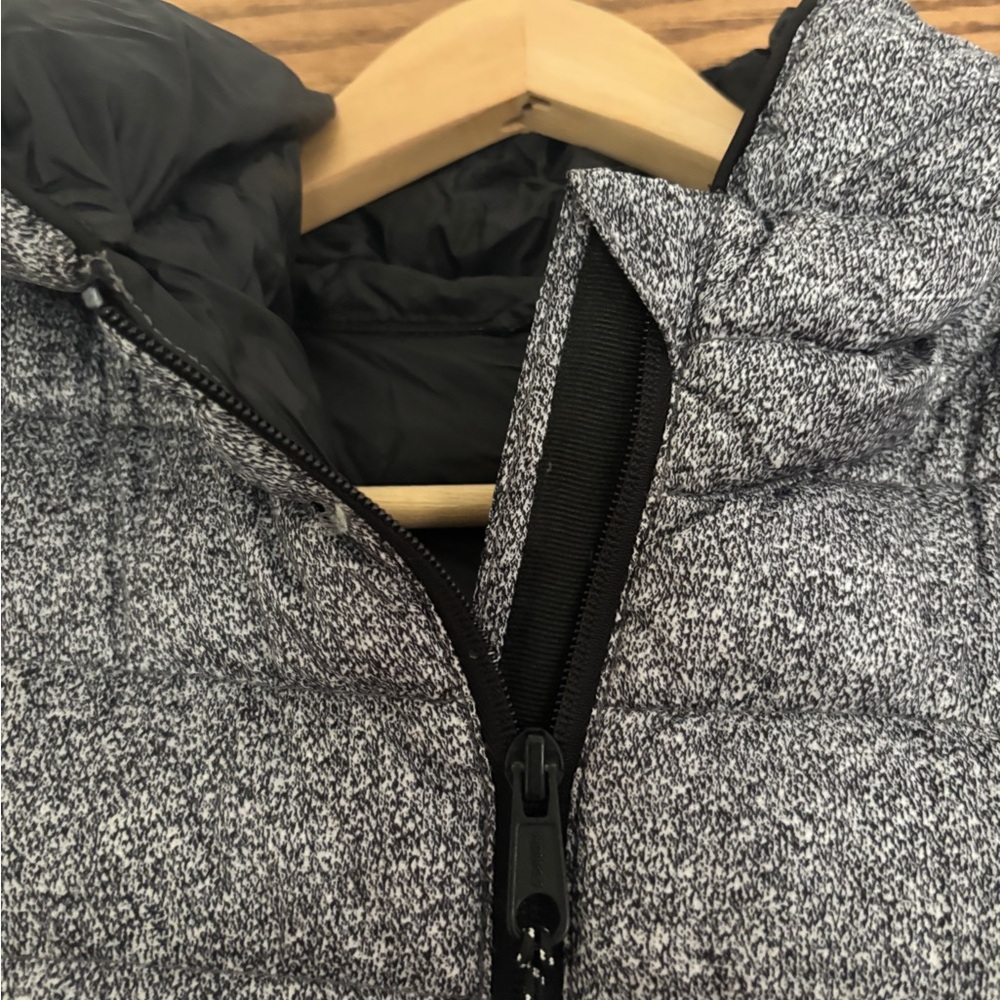 Roots Salt and Pepper Packable Down Jacket, Medium - Picture 3 of 7